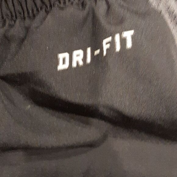Nike Dri-Fit Black Running Shorts - Picture 3 of 10